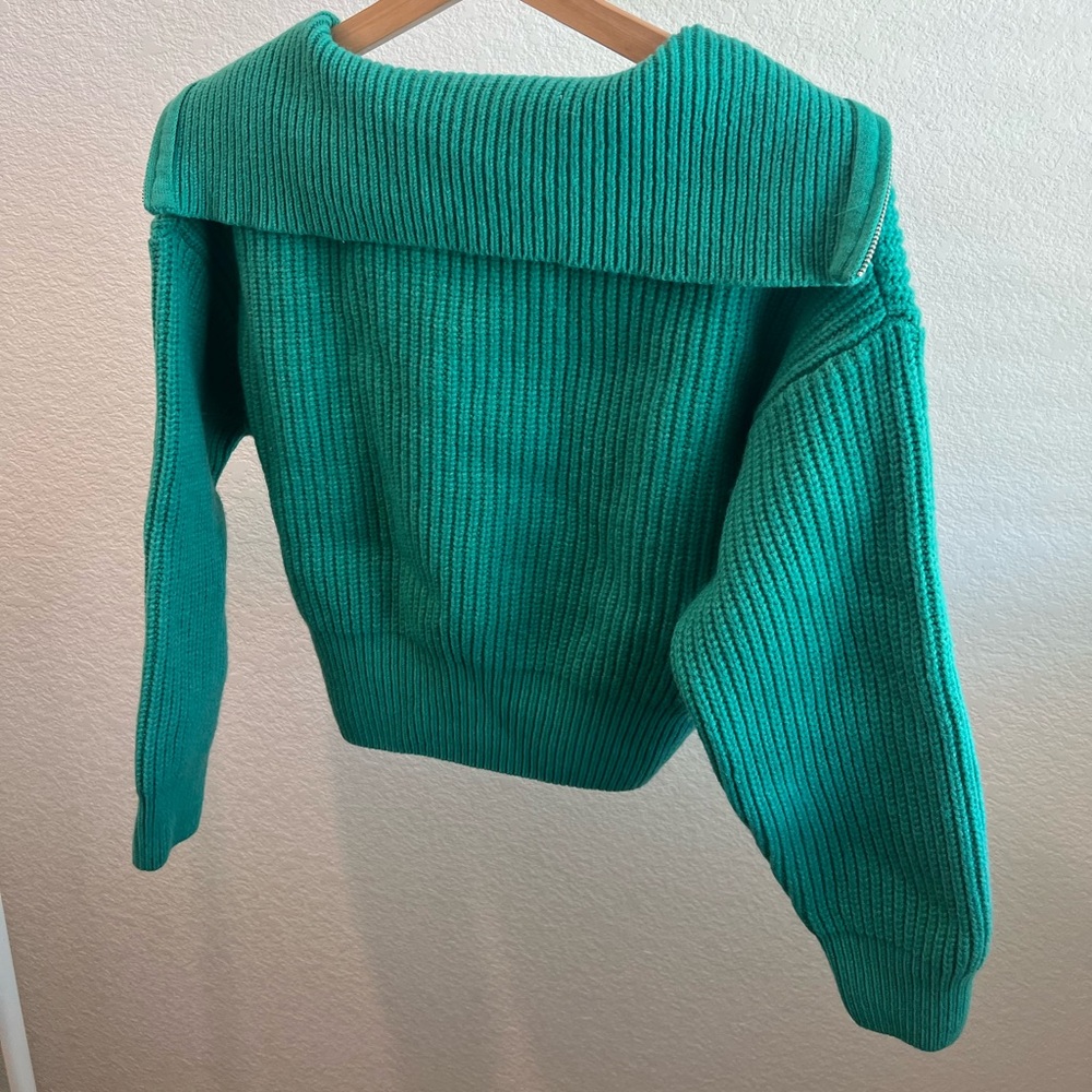 Green Ribbed Sweater - Picture 5 of 5